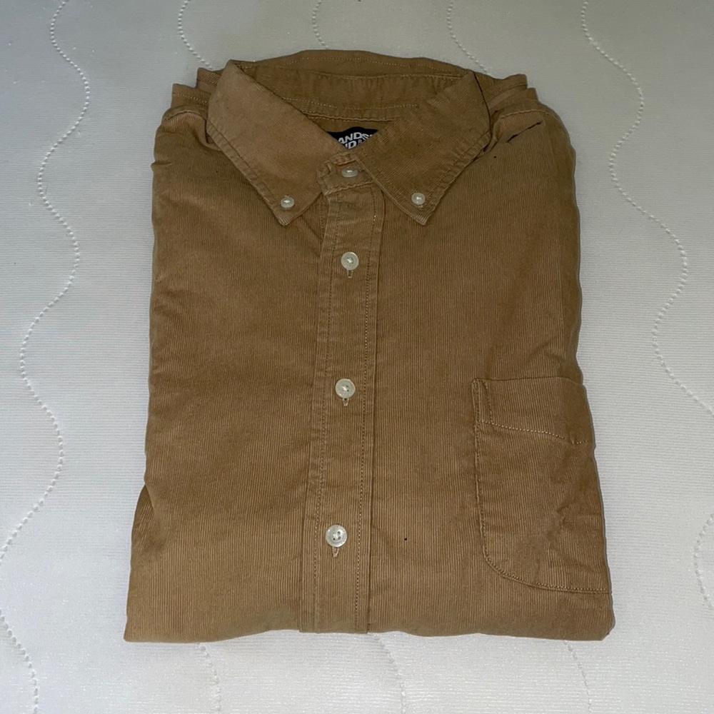 Men’s/Boy’s Brand New soft corduroy button up. Never worn and flawless condition